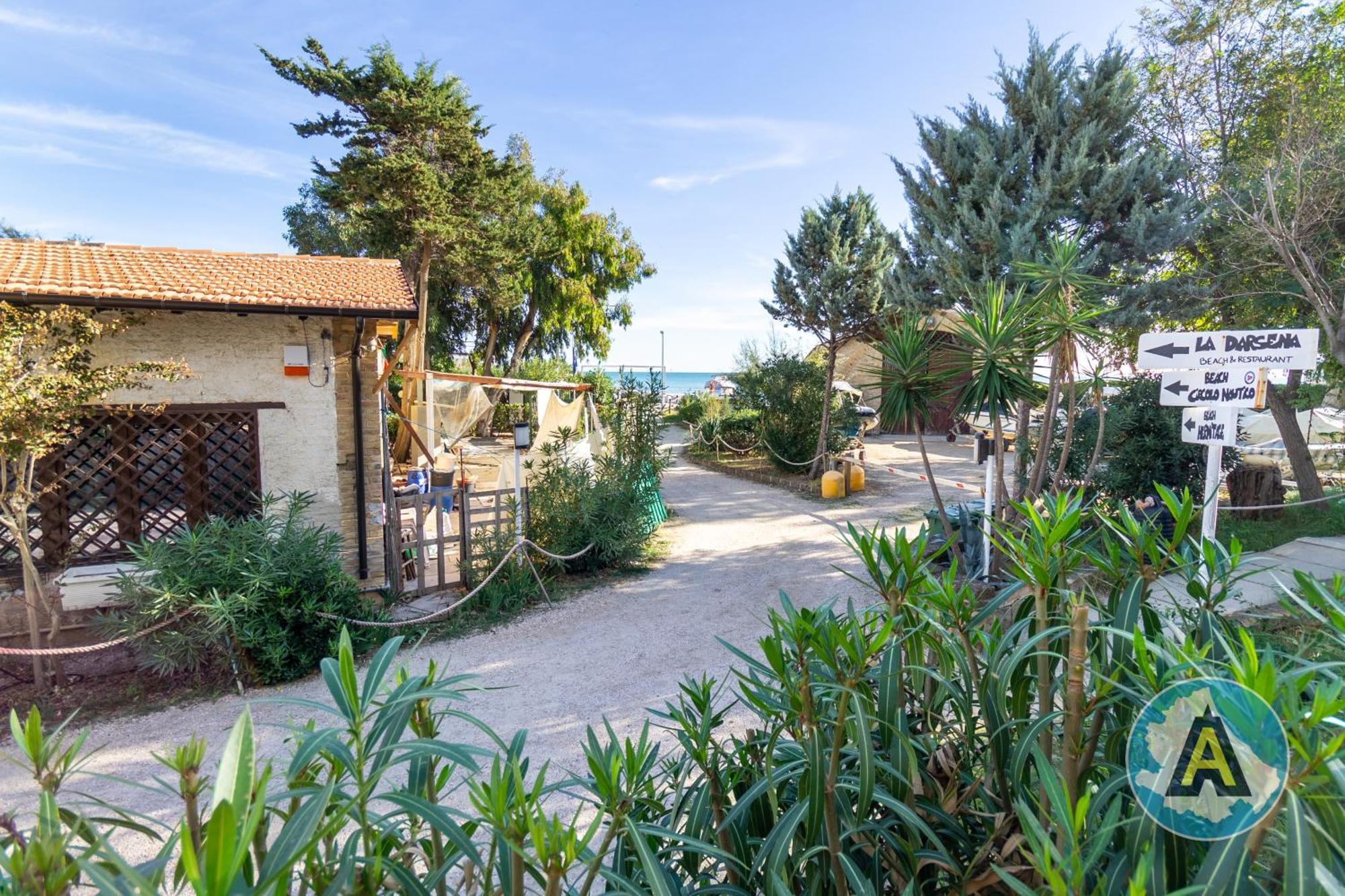 Hotel Isola Felice Silvi Paese Exterior foto